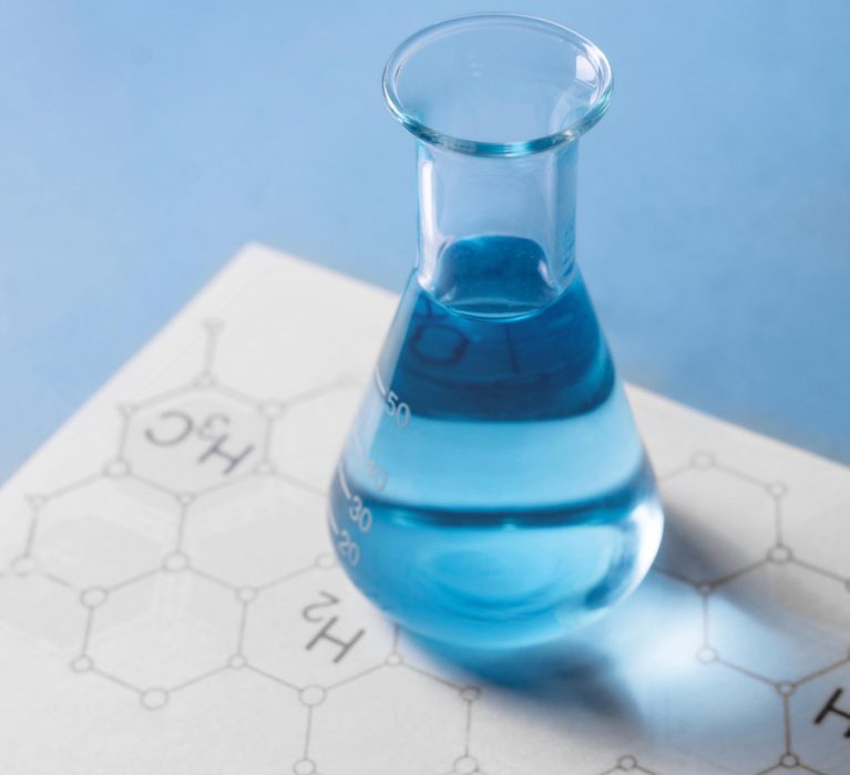 Jesmonite® è una gamma di materiali compositi acrilici bicomponenti a base d'acqua